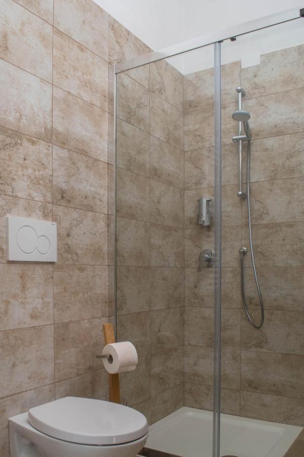 Tiber Rooms Testaccio ローマ エクステリア 写真