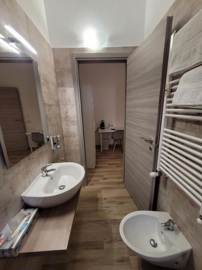 Tiber Rooms Testaccio ローマ エクステリア 写真