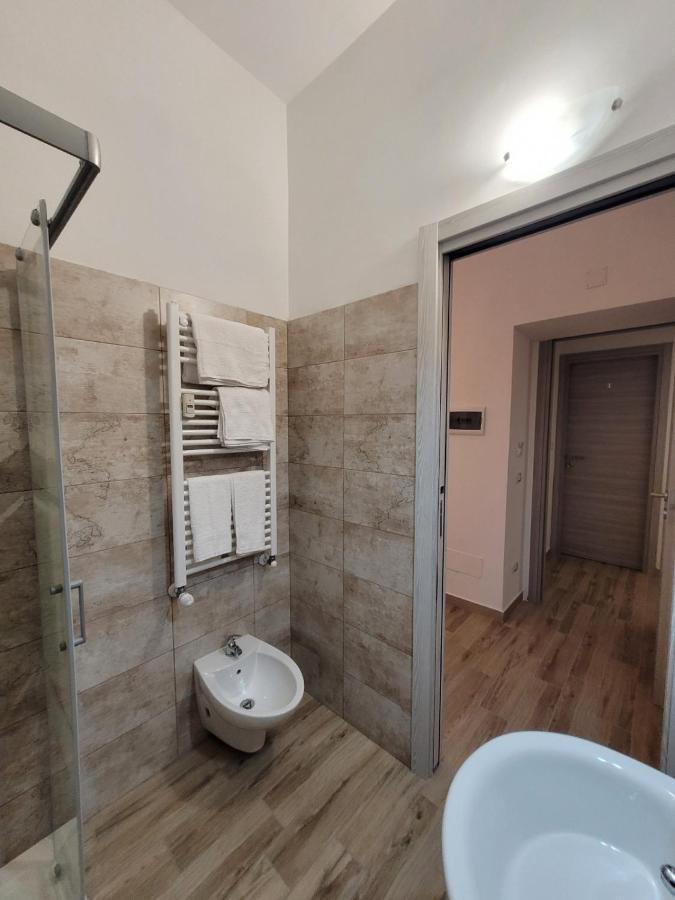 Tiber Rooms Testaccio ローマ エクステリア 写真